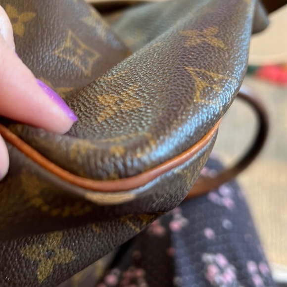 Louie Vuitton Speedy - Picture 9 of 16